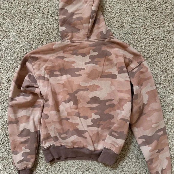 Fabletics Sweatshirt - Picture 2 of 3